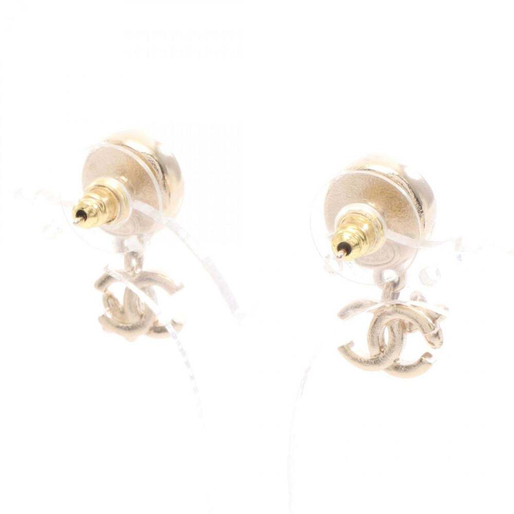 CHANEL Authentic White Pearl Logo Earrings - Picture 2 of 4